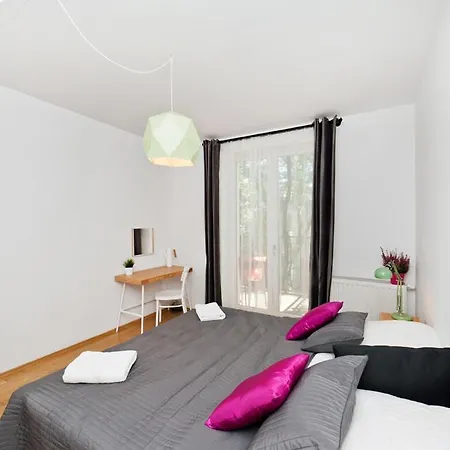 Big & Sweet Rooms In Old Town Cracow Apartment