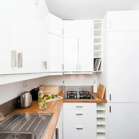 Big & Sweet Rooms In Old Town Cracow Apartment